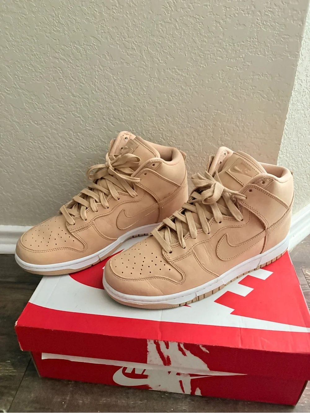 Nike Women’s Dunk Vachetta Tan